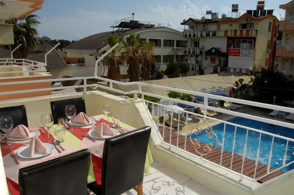 Side Orientt Apartments Esterno foto